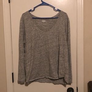 Long sleeved gray top